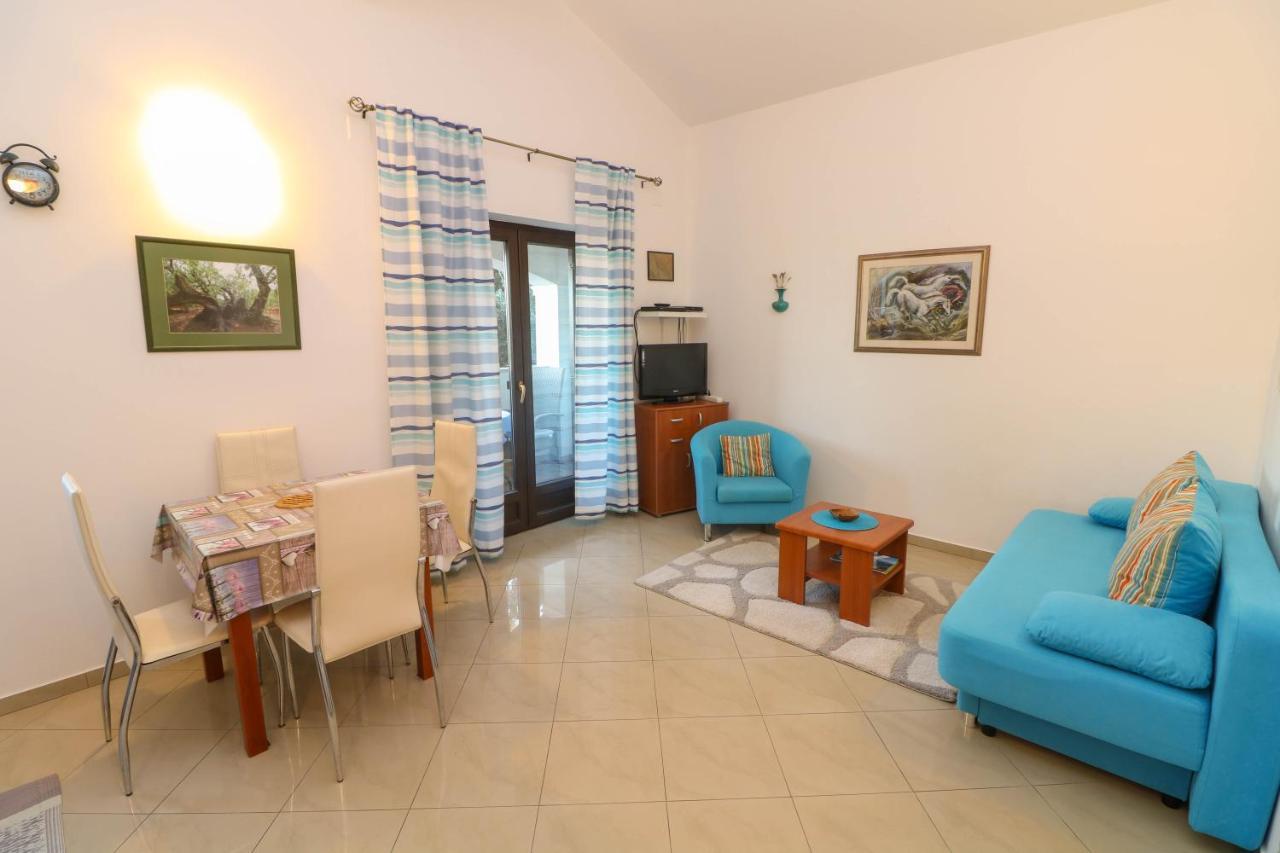 Apartments Blue And Green With Balcony Baška Екстериор снимка