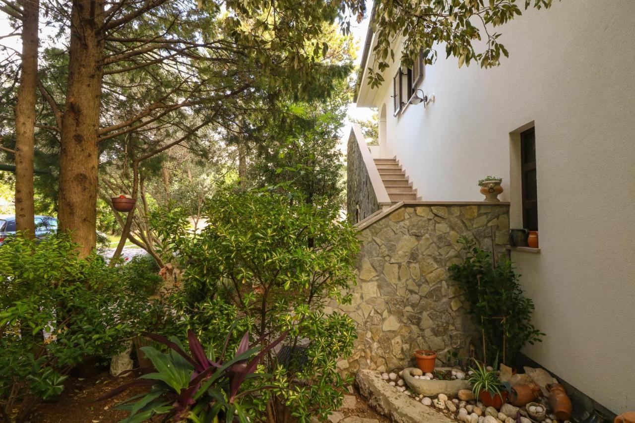 Apartments Blue And Green With Balcony Baška Екстериор снимка