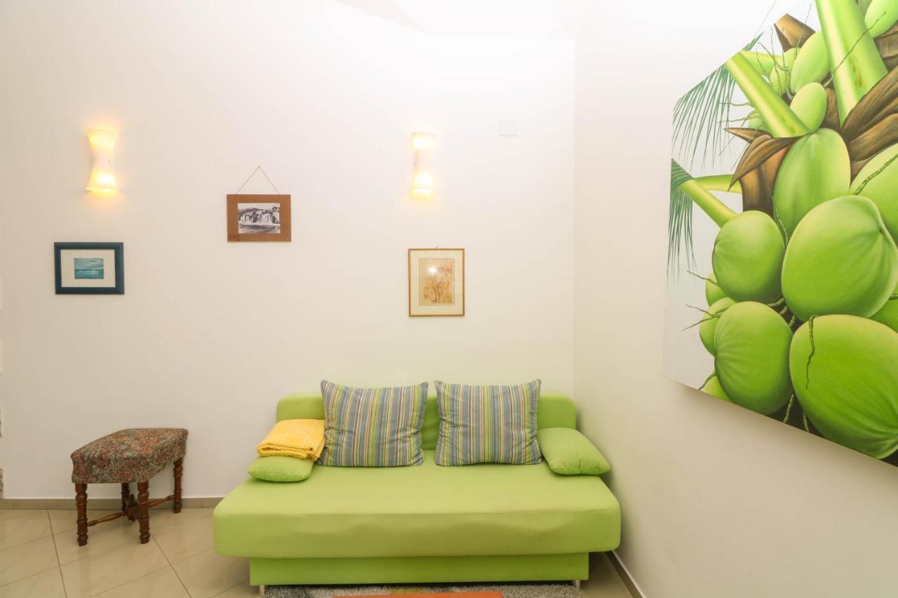Apartments Blue And Green With Balcony Baška Екстериор снимка
